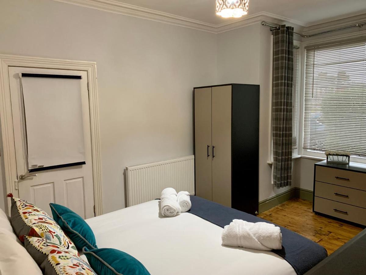 Stamer House By Yourstays, Stylish Quirky House, With 4 Double Bedrooms, Book Now! Stoke-on-Trent Dış mekan fotoğraf