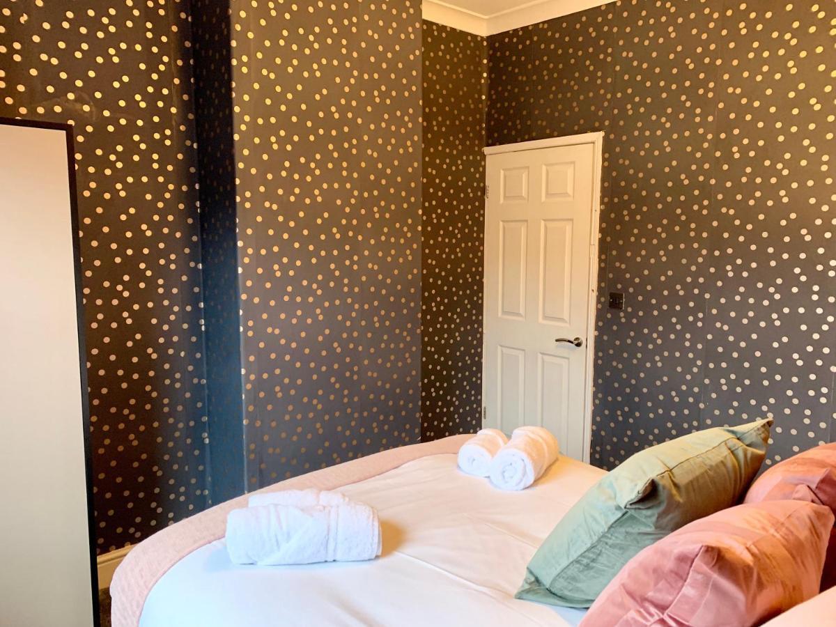 Stamer House By Yourstays, Stylish Quirky House, With 4 Double Bedrooms, Book Now! Stoke-on-Trent Dış mekan fotoğraf