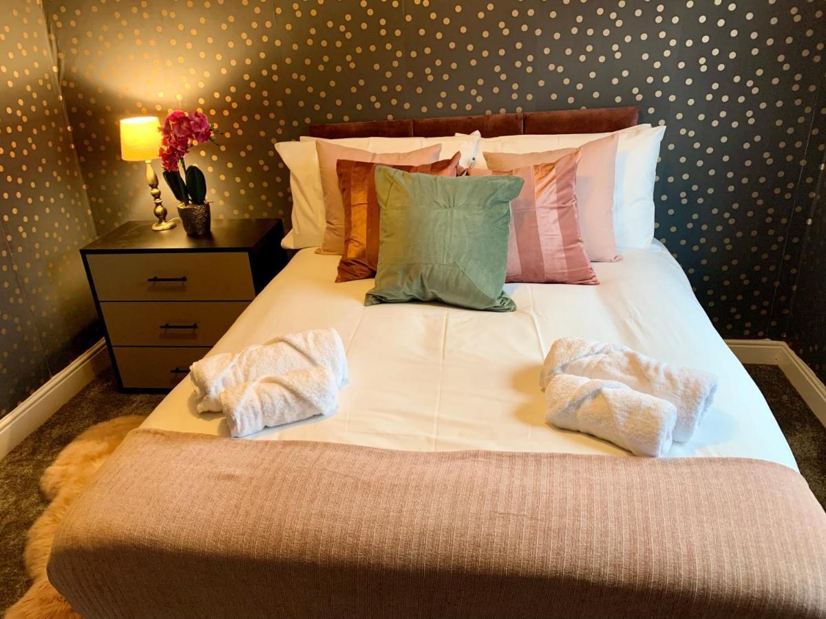 Stamer House By Yourstays, Stylish Quirky House, With 4 Double Bedrooms, Book Now! Stoke-on-Trent Dış mekan fotoğraf